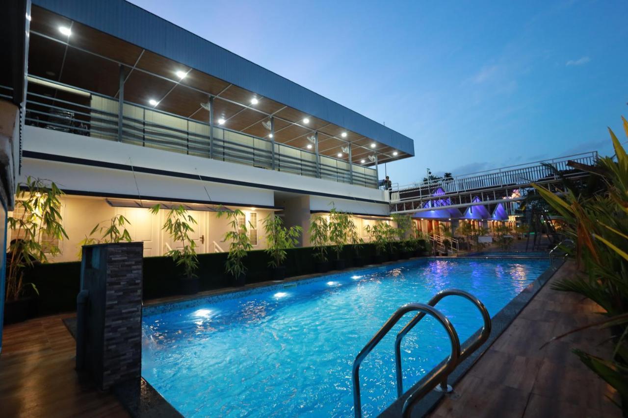 Lakeway Resorts Alappuzha Exterior photo