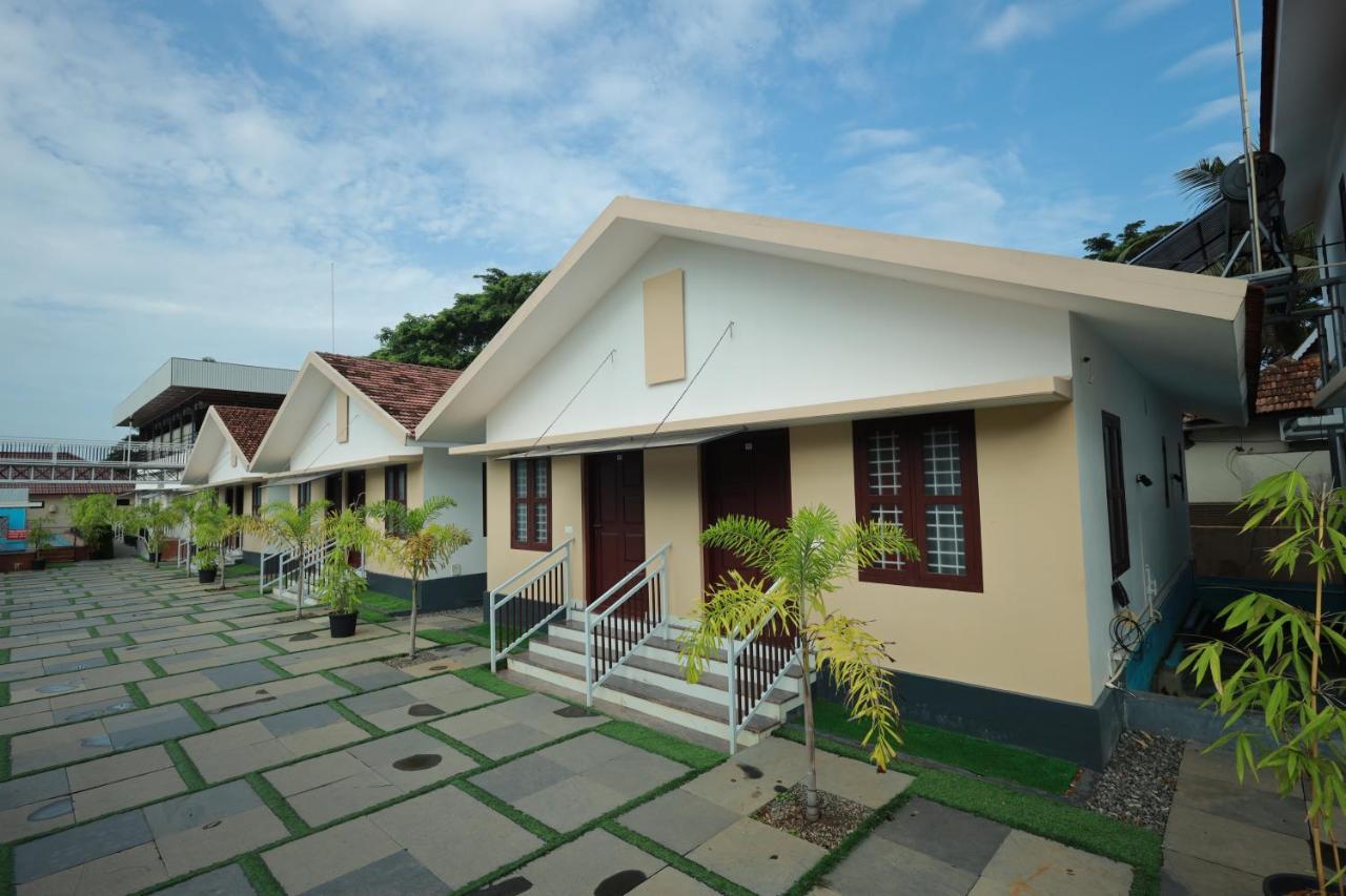 Lakeway Resorts Alappuzha Exterior photo